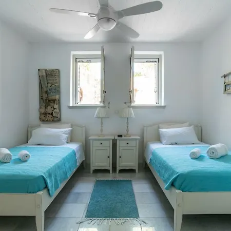 Holiday home Mediterra Isterni (Paros)